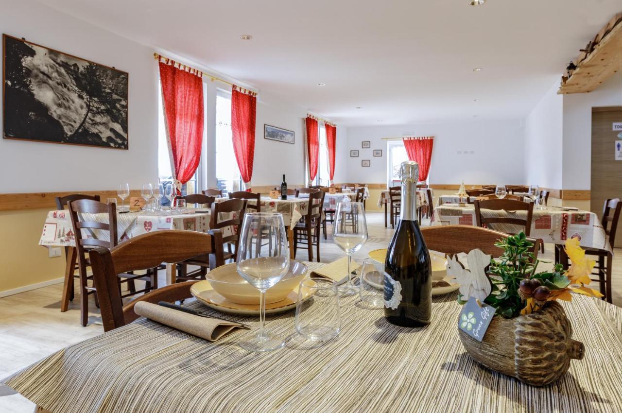 Albergo Ristorante Le Alpi La Frua المظهر الخارجي الصورة